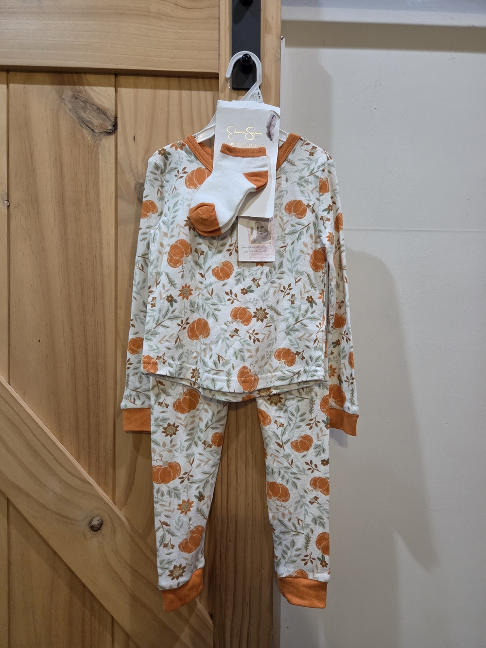 NWT | Jessica Simpson Pumpkin Print Kids Pajama Set with Matching Socks | 4T